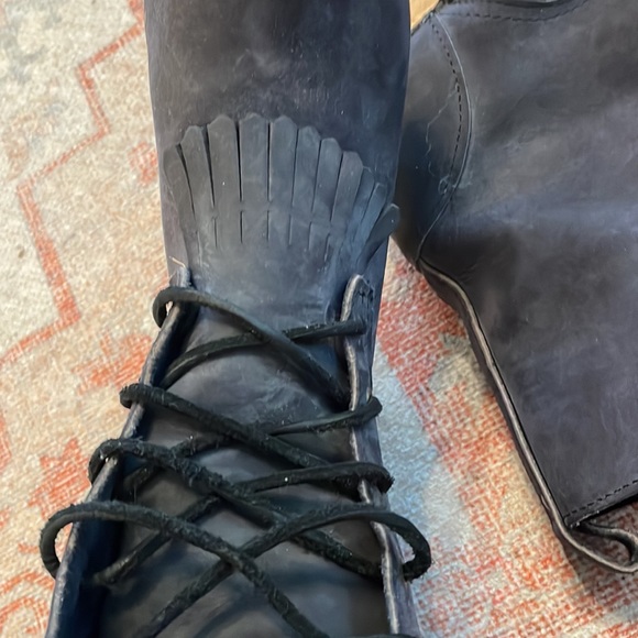 No 6 tie up SUEDE clogs LIKE NEW - Picture 4 of 6